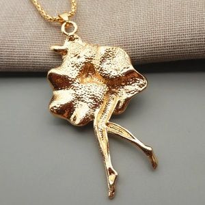 Boutique Jewelry - NWT MARILYN MONROE FIGURE NECKLACE Boutique Jewelry - NWT MARILYN MONROE FIGURE NECKLACE